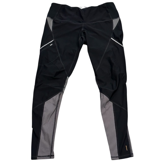 Lucy Pants - Lucy Tech Black and Grey Activewear Leggings Women’s Medium